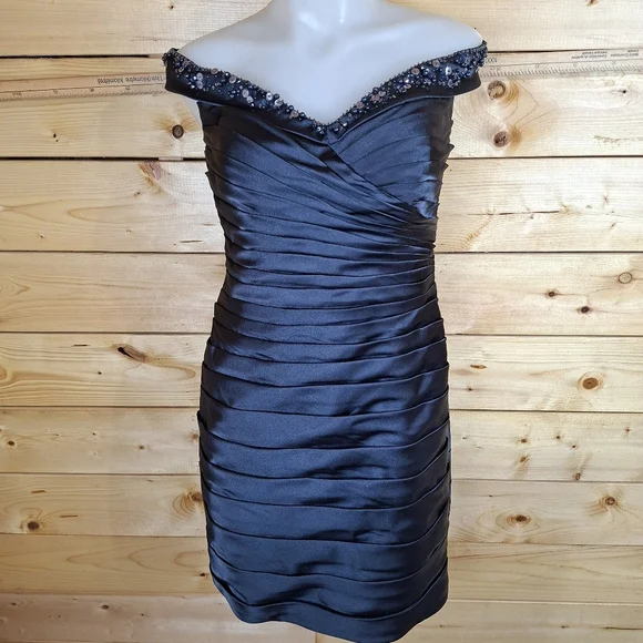 Adrianna Papell Evening Off Shoulder Navy Cocktail Wedding Bridesmaid Dress - Picture 11 of 11